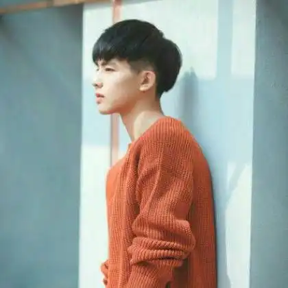 2020阳光帅气兄弟头像两张一人一张