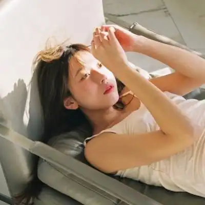 治愈系头像女生真人头像