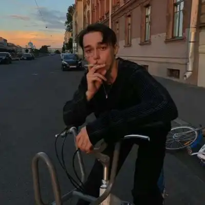 欧美男头多风格落日溺在云层里男生头像我要个性网