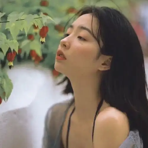 头像一眼爱上的女生头像分享