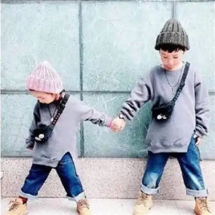 让我们一直回忆童年的爱吧,萌娃头像情侣搞怪可爱一对