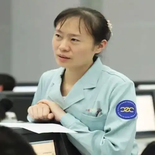 牧星女神王宝华,以家国情怀点亮芳华时代