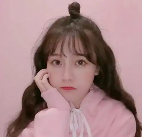 qq聊天女生经常发四字消息给你,摆明暗恋你,别装不懂