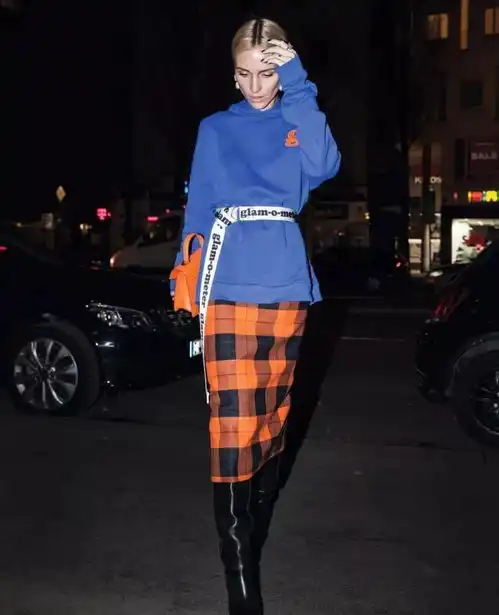 美了美了日杂女孩最爱的盐系风卫衣,又甜又撩令人欲罢不能