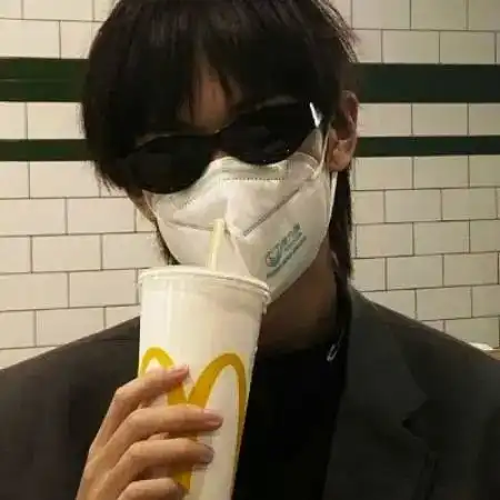 真人情侣头像系头像一男