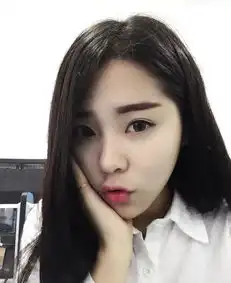 海口校花晒照肤白貌美大长腿