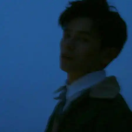 蓝色系头像男简约成熟