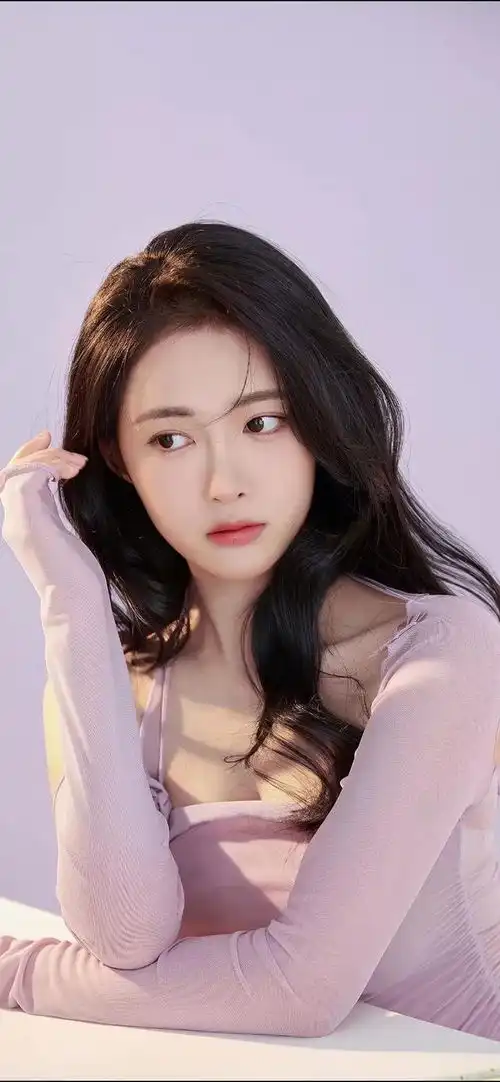 粉色系可爱美女壁纸