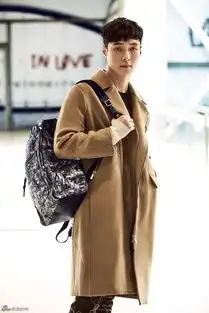 明星爱大牌鲜肉变老司机张艺兴演绎百变造型