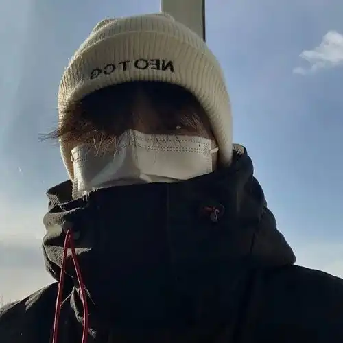 类似于宝,今天我去输液输什么液,想你的液的文案