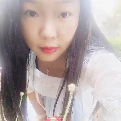 男子与女孩约会一场电影消费近千元,这样的女孩是酒托女吗