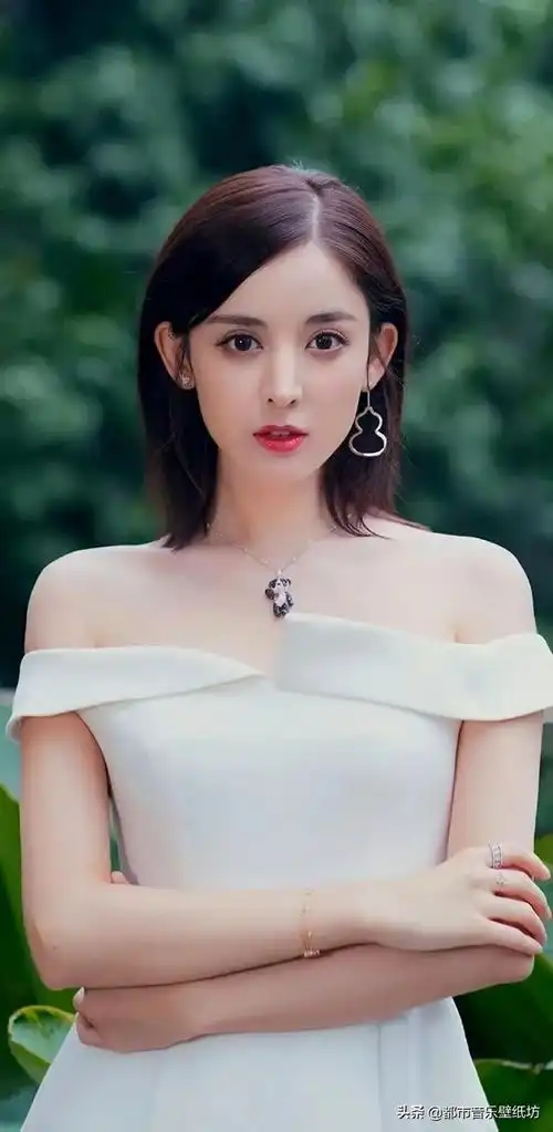 古力娜扎高清时尚穿搭美图壁纸精选