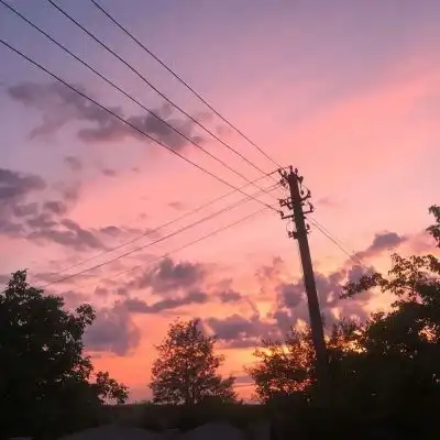 粉色天空插画背景图插画师britt微信头像我要个性网