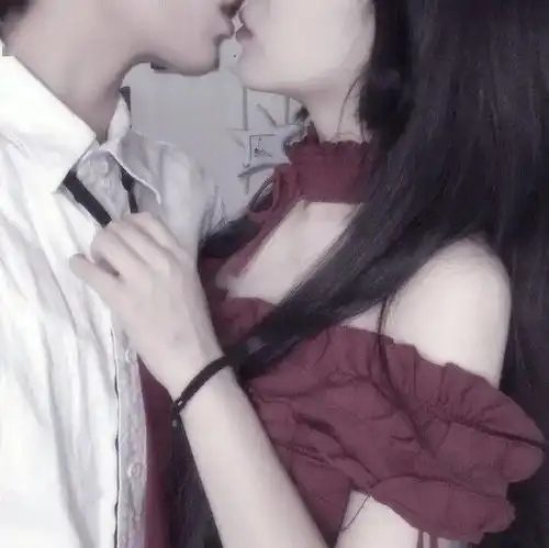 情侣头像一批超甜超性感情侣头像