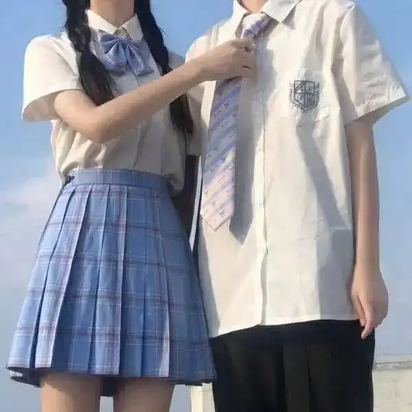 若不是太喜欢,谁想这么卑微