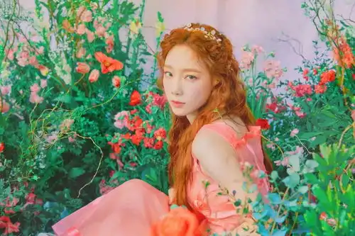 金泰妍单曲预告照曝光,绿衣俏皮粉裙温柔,出道13年仍是少女时代