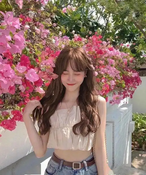 夏天不穿吊带白过了