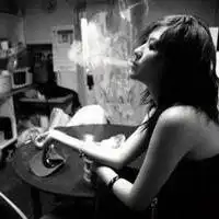 抽烟烟雾缭绕头像微信头像图片大全