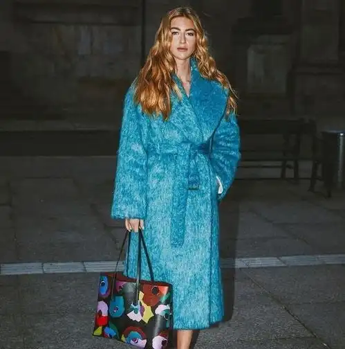 越简单越精致,好看的极简风穿搭,绽放高级时尚之美