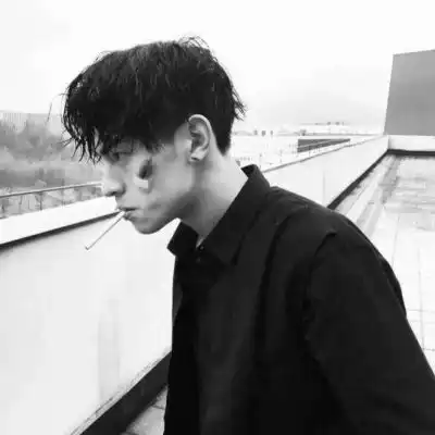 禁欲冷淡风头像男黑白