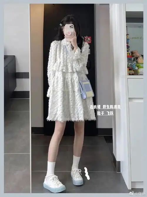 春日少女感,蓝白色打造乖巧的样子