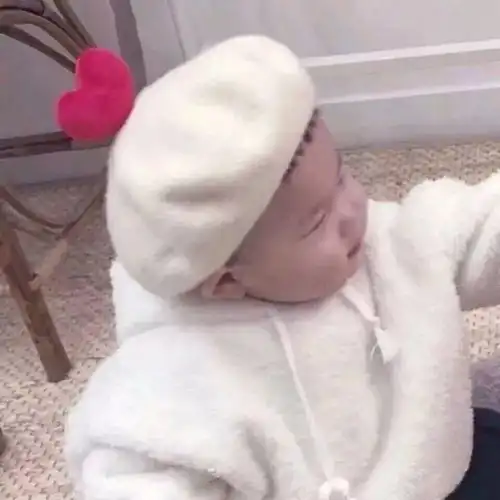 情侣头像单向的奔赴永远毫无意义