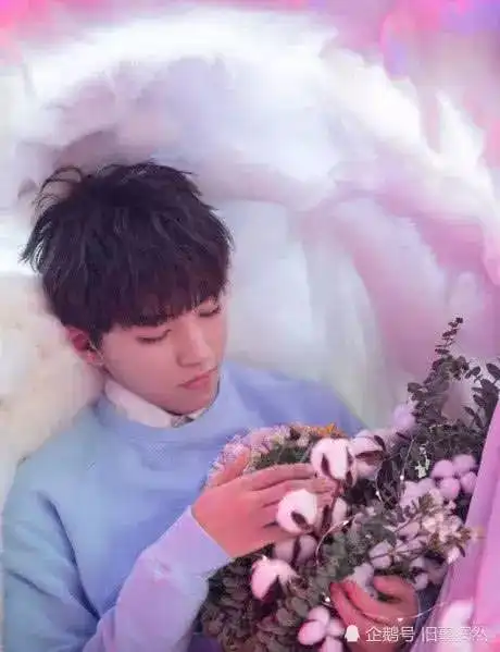 王俊凯六年前微博曝光期末考试太累求偶遇,网友这么小就会撩