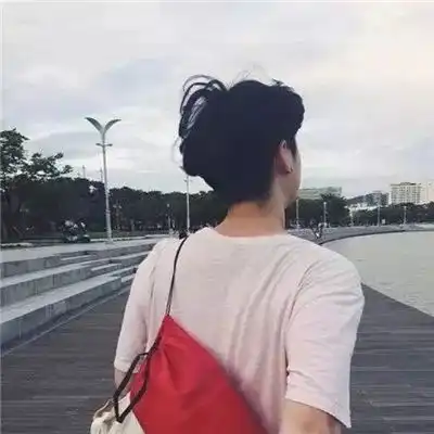 头像不要抱怨,抱我