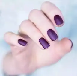 浪漫的紫色系美甲,让你女人味加倍