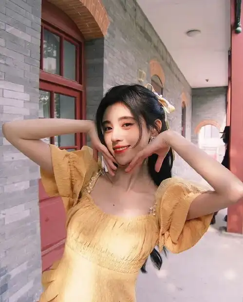 可爱公主头像黄色系迷你