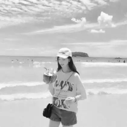 黑白情头一张男一张女,三月最新的非常好看