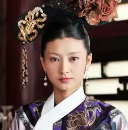 甄嬛传斓曦版的沈眉庄,举手投足间淑女气质尽显