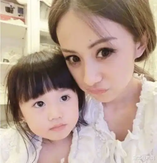 王思聪称她为野鸡,不满4500万的打胎费,偷偷生下儿子大满贯