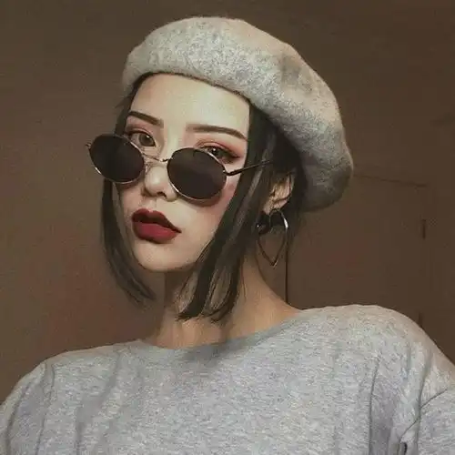 2022霸气高冷到爆的头像女生图片