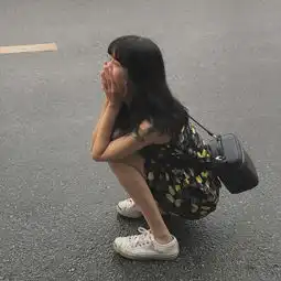 韩系头像女搞怪可爱背影