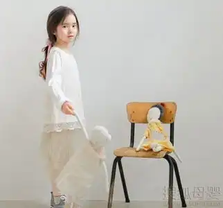 韩国小萝莉粉嫩美照曝光气场不输明星6568887