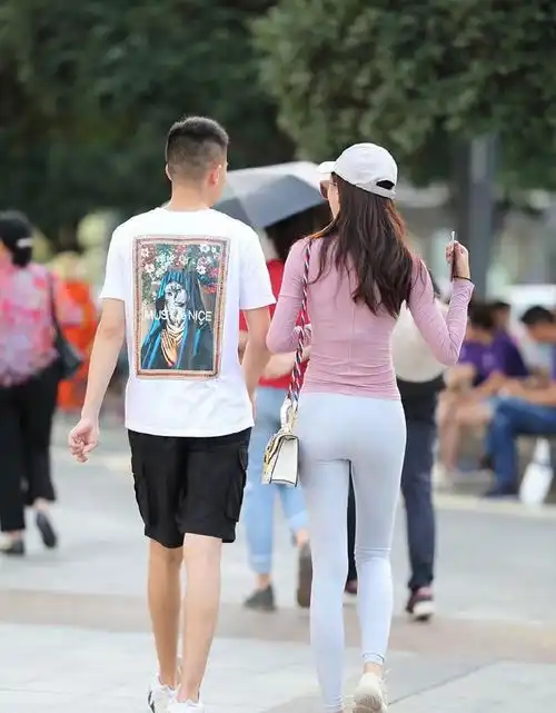 粉红色系头像女生瑜伽裤