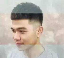 男生真人短发头像阳光