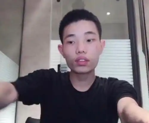 和平精英新皮肤小黄鸭萌翻众人,先别着急入手,鲨鱼这次免费送