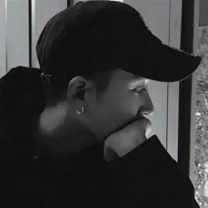 2020个性酷酷的qq黑白男生头像高清图片12p