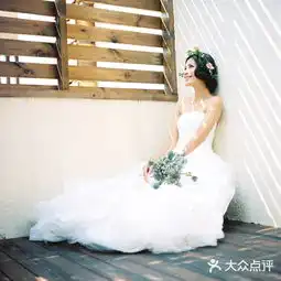 whybridalstudio婚纱租赁定制