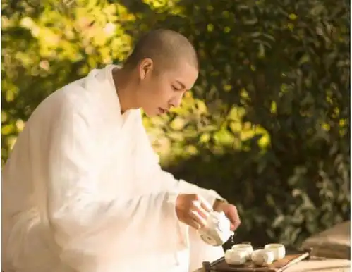 抖音网红和尚火了,被封禁欲系男神,女粉丝彻底沦陷了