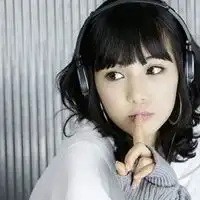 喜欢带耳机的妹子