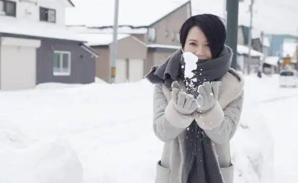 美柚资讯俞飞鸿雪中嬉戏47俞飞鸿依然女神范