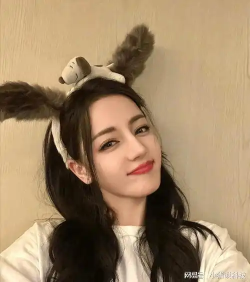 迪丽热巴开工大吉,元气满满迎接2024