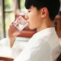 小清新帅气阳光系男生头像精选盛夏的阳光好耀眼