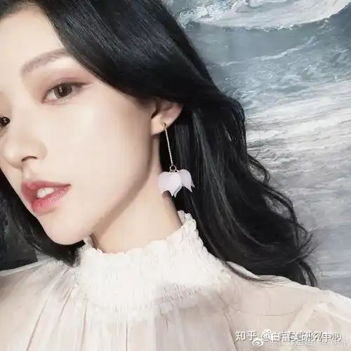 头像搞怪可爱女系列写真