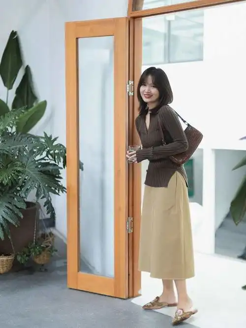 秋冬怎么穿才好看不如试一试粉红色西装外套,甜美又时尚