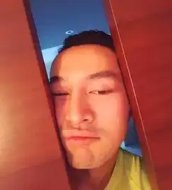 他出狱之后依然被胡歌聘用,胡歌全地球上都能怪他,但我不怪