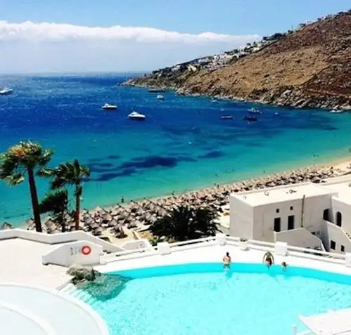 外国土豪晒暑假坐直升机打球名表论斤买